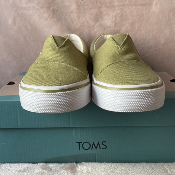Toms Alpargata Fenix Slip-On - Cedar Green (size 7.5) - Picture 2 of 11